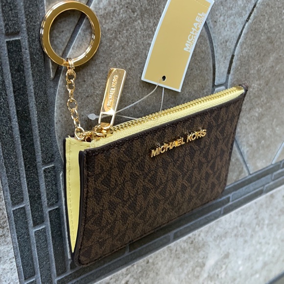 Michael Kors Small TZ Coinpouch with ID - Picture 4 of 16